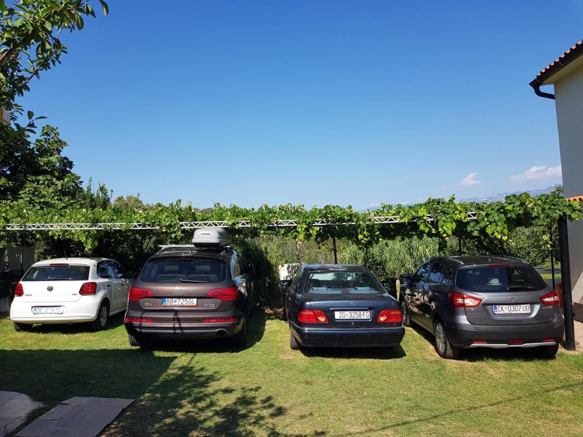 Apartments Nikol Lopar Zewnętrze zdjęcie