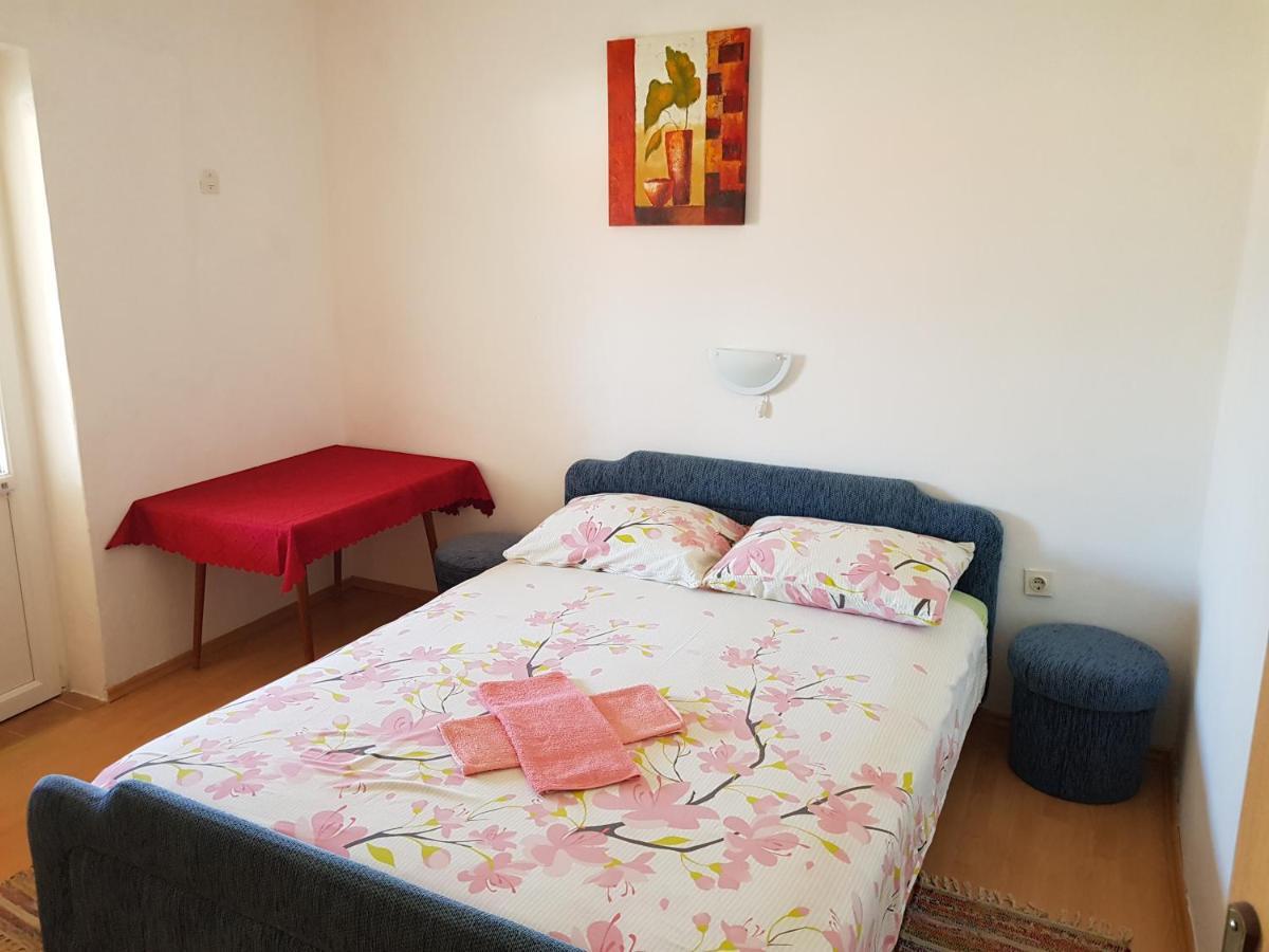 Apartments Nikol Lopar Zewnętrze zdjęcie